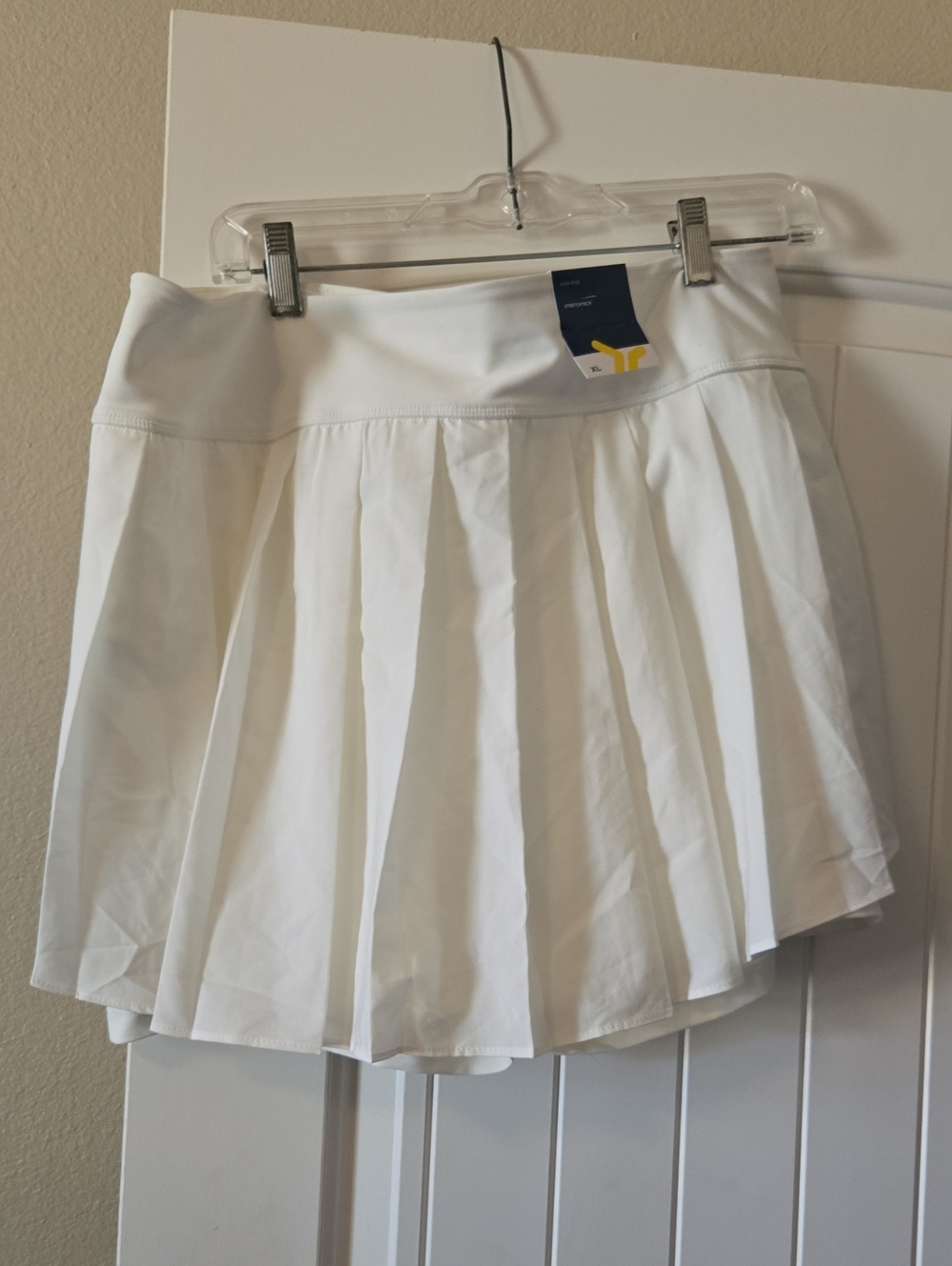 Old Navy White Pleated Skater Skirt